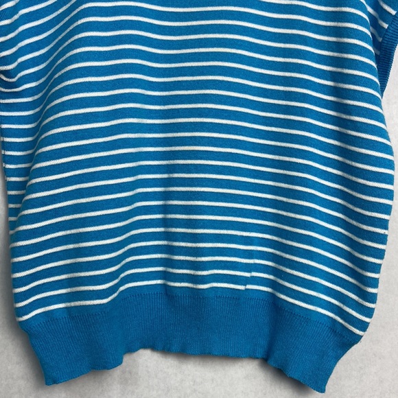 Vintage Weathervane Mock‎ Neck Cap Sleeve Top - Picture 3 of 9